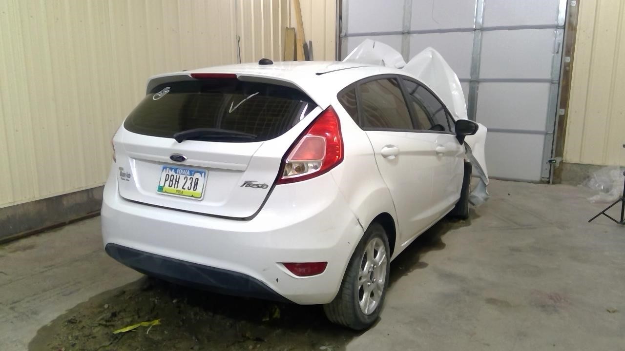 https://f005.backblazeb2.com/file/img-partshotlines-com/Inventory/MA185/Vehicle/98621_09.jpg