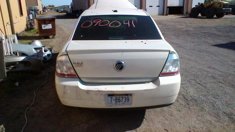 https://f005.backblazeb2.com/file/img-partshotlines-com/Inventory/MA194/Vehicle/13079_01.jpg
