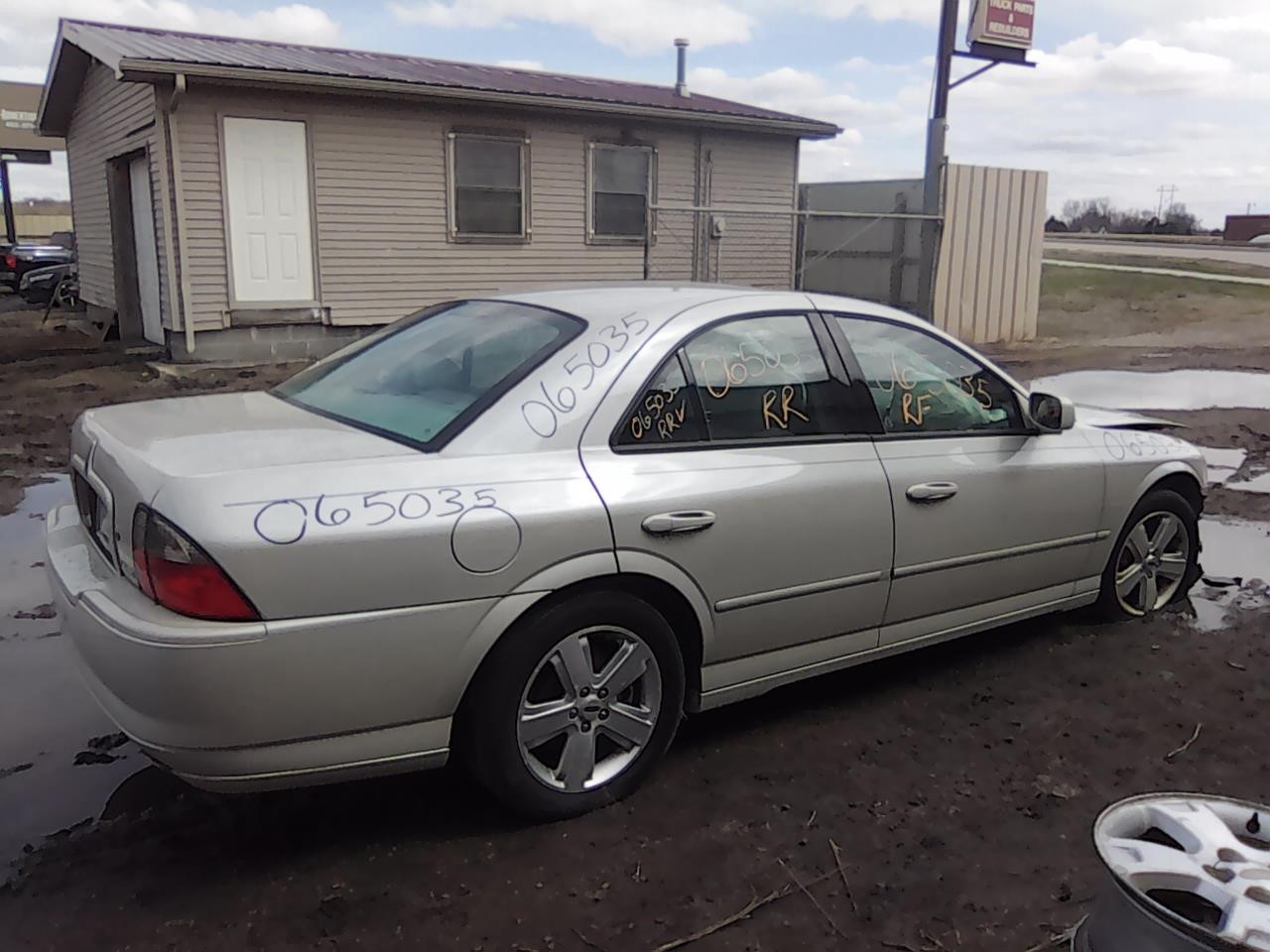 https://f005.backblazeb2.com/file/img-partshotlines-com/Inventory/MA194/Vehicle/17866_02.jpg