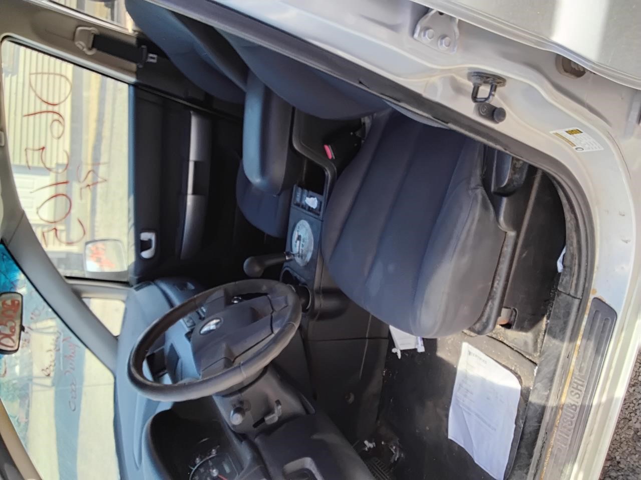 https://f005.backblazeb2.com/file/img-partshotlines-com/Inventory/MA194/Vehicle/18608_08.jpg
