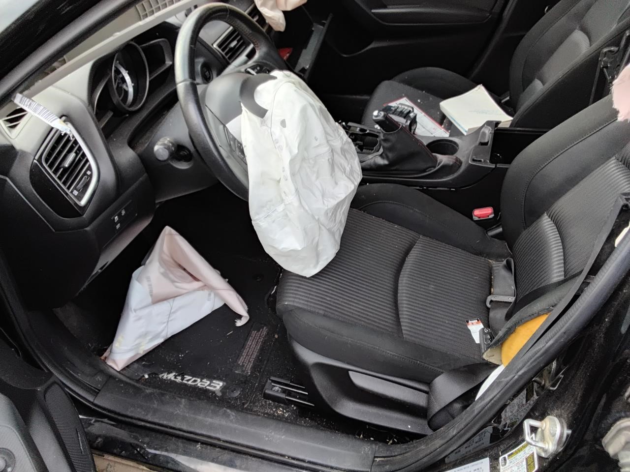 https://f005.backblazeb2.com/file/img-partshotlines-com/Inventory/MA194/Vehicle/18825_10.jpg