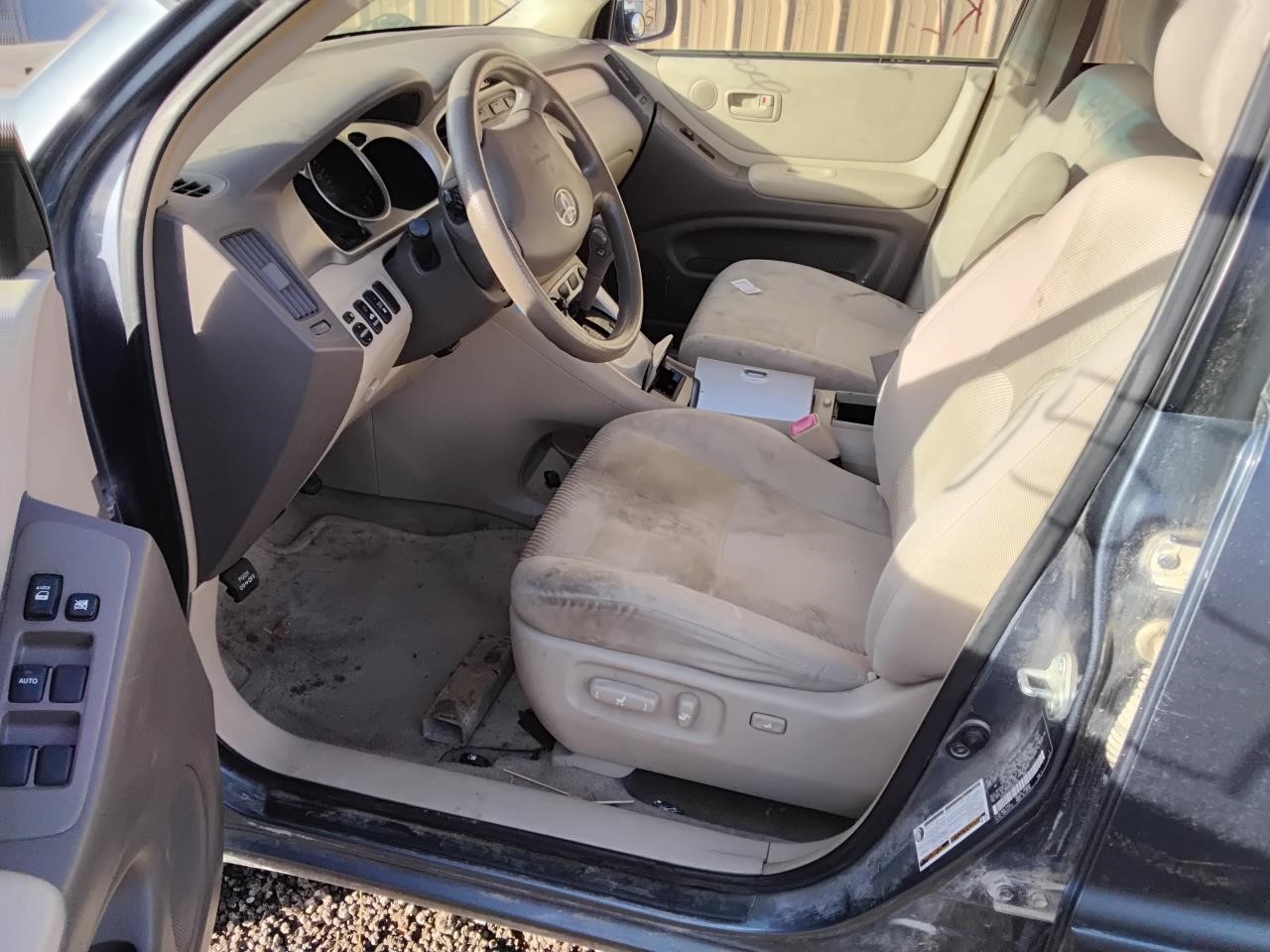 https://f005.backblazeb2.com/file/img-partshotlines-com/Inventory/MA194/Vehicle/18855_08.jpg