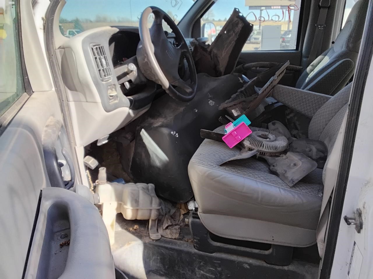 https://f005.backblazeb2.com/file/img-partshotlines-com/Inventory/MA194/Vehicle/19001_09.jpg