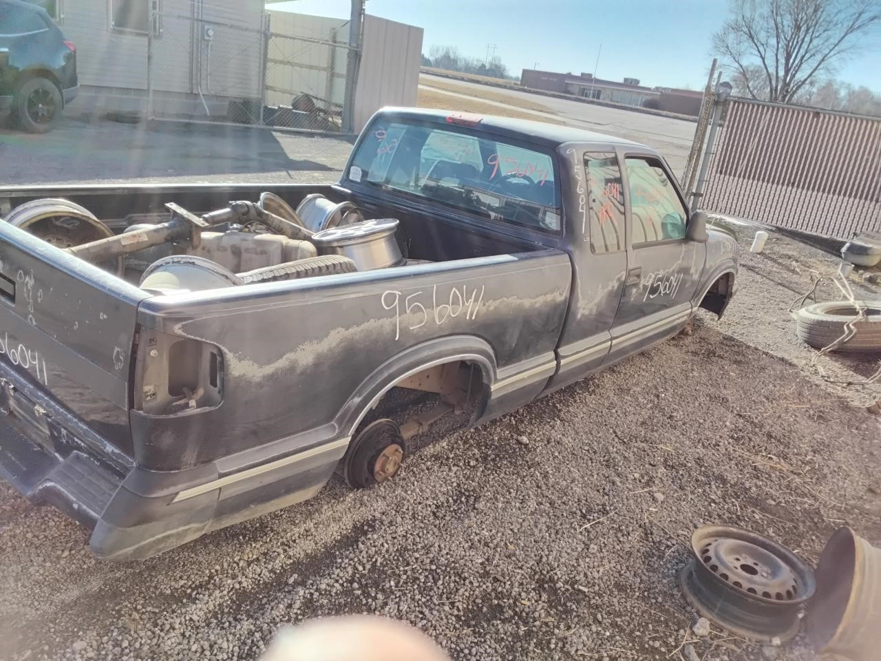 https://f005.backblazeb2.com/file/img-partshotlines-com/Inventory/MA194/Vehicle/19150_01.jpg
