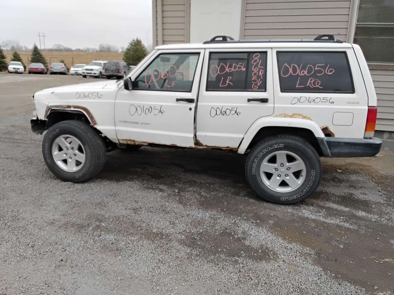https://f005.backblazeb2.com/file/img-partshotlines-com/Inventory/MA194/Vehicle/19182_01.jpg