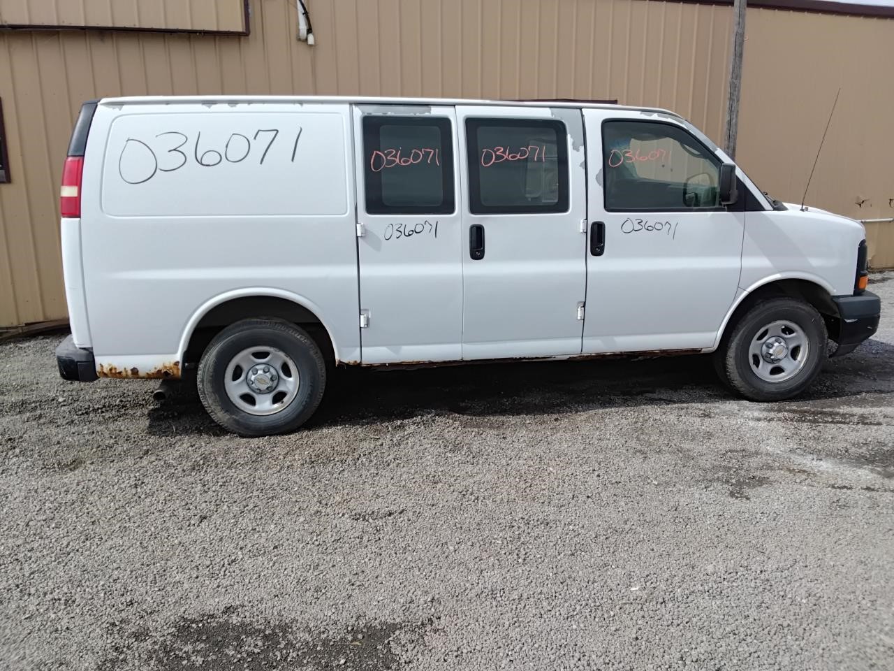 https://f005.backblazeb2.com/file/img-partshotlines-com/Inventory/MA194/Vehicle/19217_01.jpg