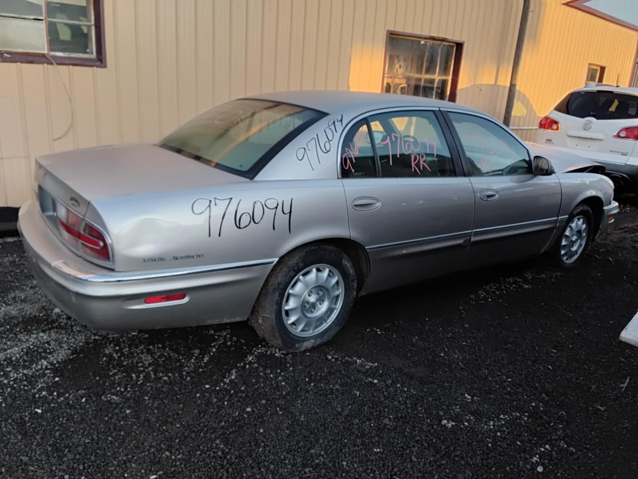 https://f005.backblazeb2.com/file/img-partshotlines-com/Inventory/MA194/Vehicle/19267_01.jpg