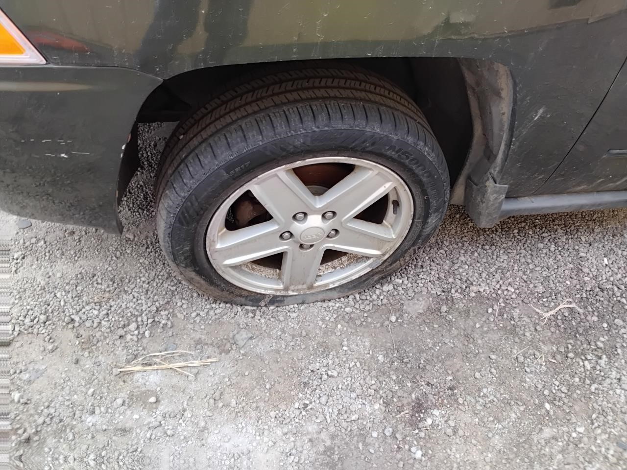 https://f005.backblazeb2.com/file/img-partshotlines-com/Inventory/MA194/Vehicle/19557_08.jpg
