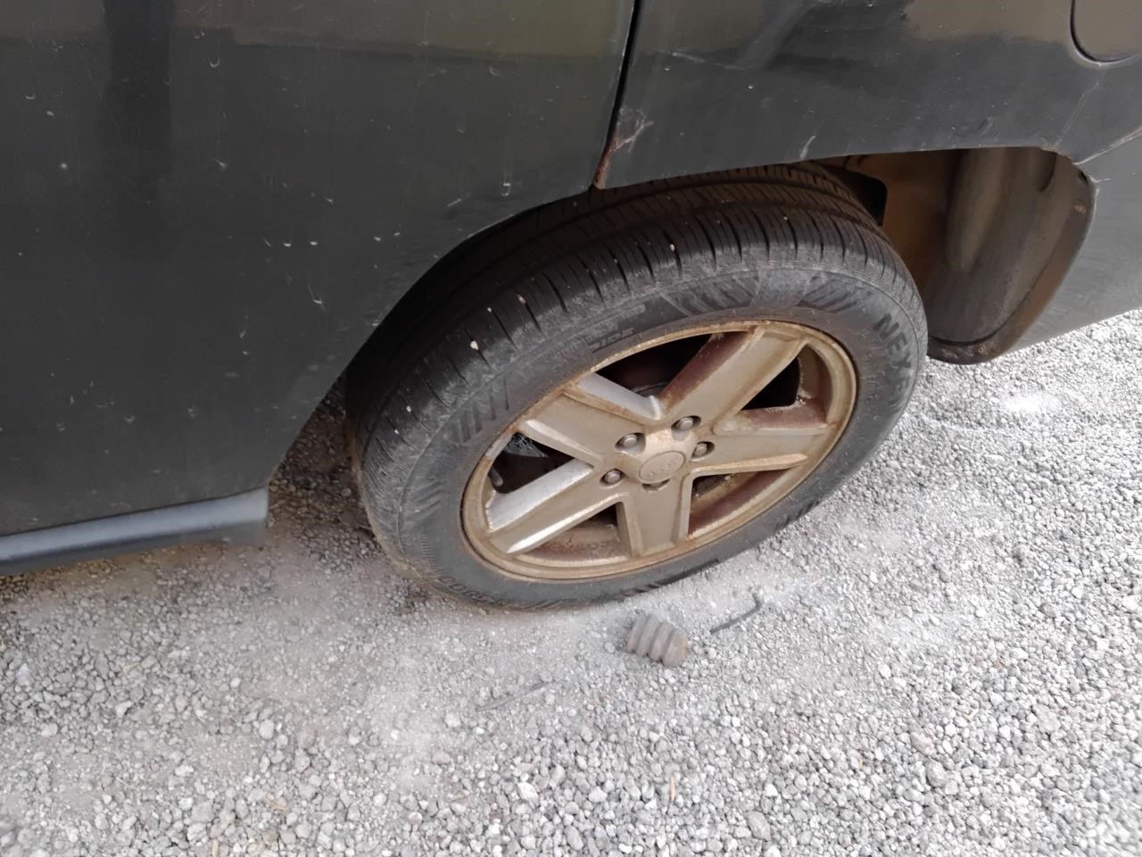 https://f005.backblazeb2.com/file/img-partshotlines-com/Inventory/MA194/Vehicle/19557_10.jpg