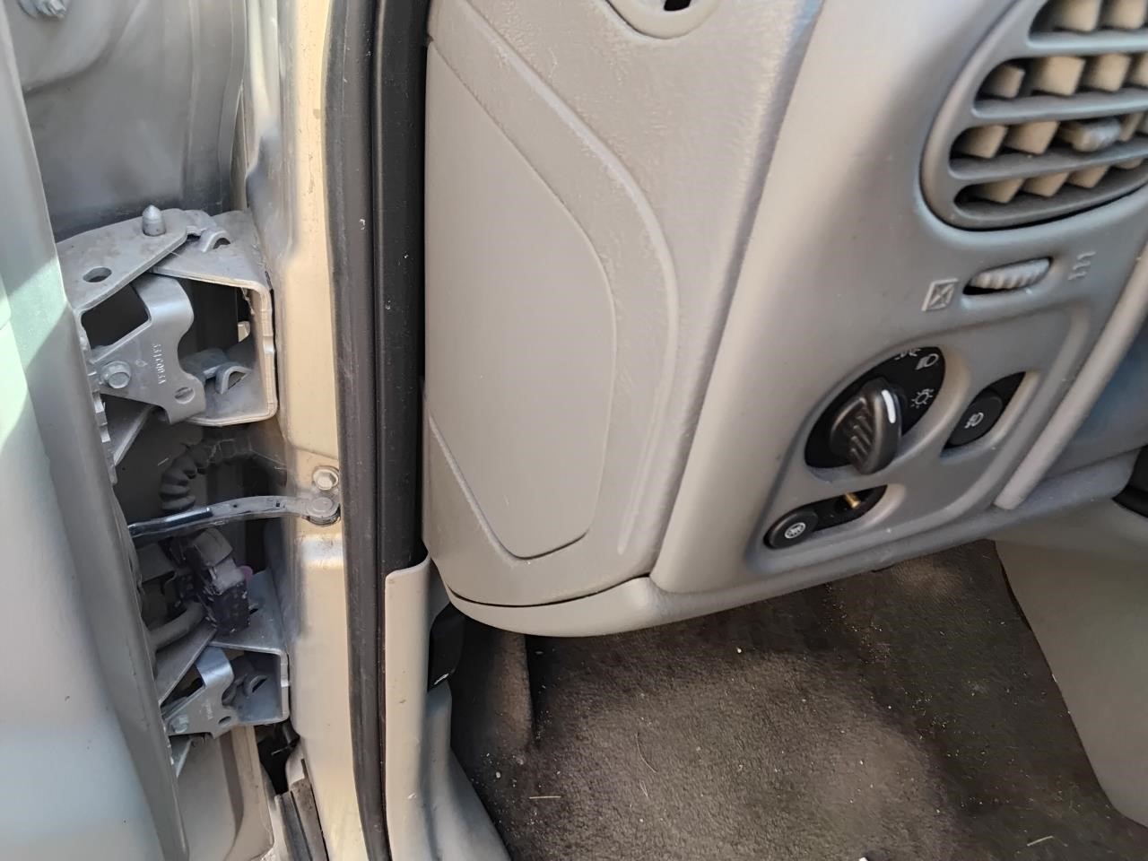https://f005.backblazeb2.com/file/img-partshotlines-com/Inventory/MA194/Vehicle/19637_11.jpg