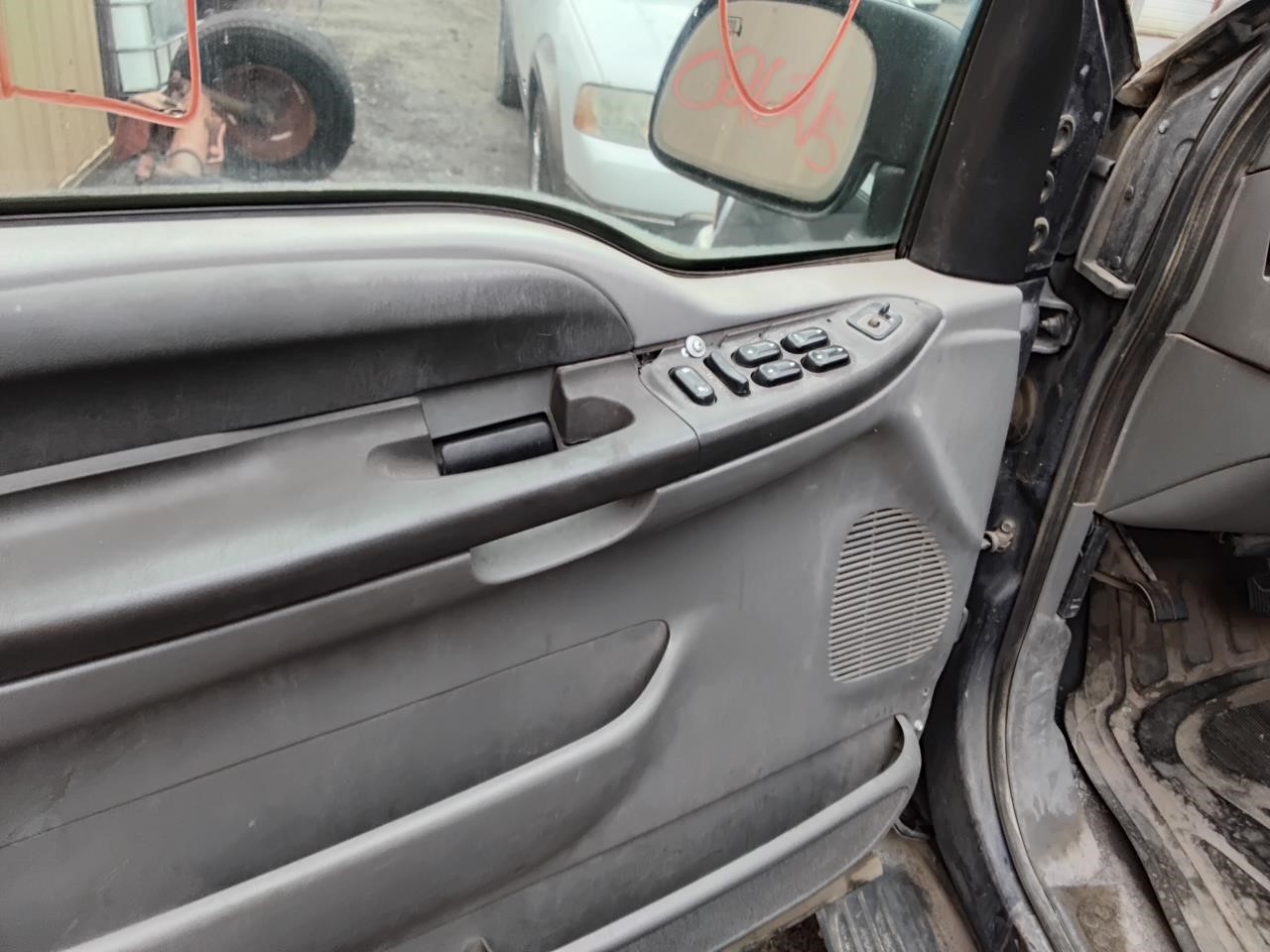 https://f005.backblazeb2.com/file/img-partshotlines-com/Inventory/MA194/Vehicle/19682_11.jpg