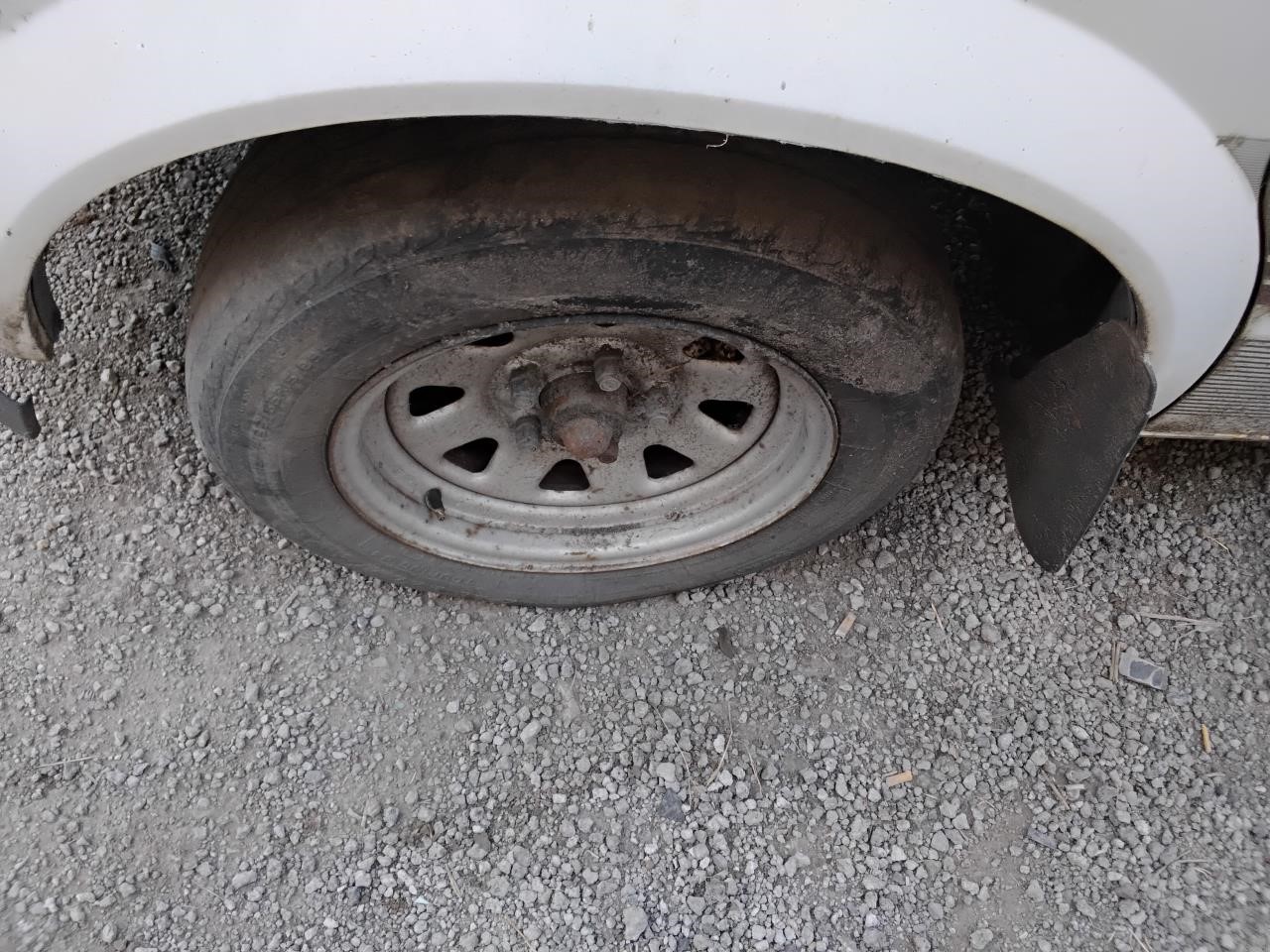 https://f005.backblazeb2.com/file/img-partshotlines-com/Inventory/MA194/Vehicle/19866_08.jpg
