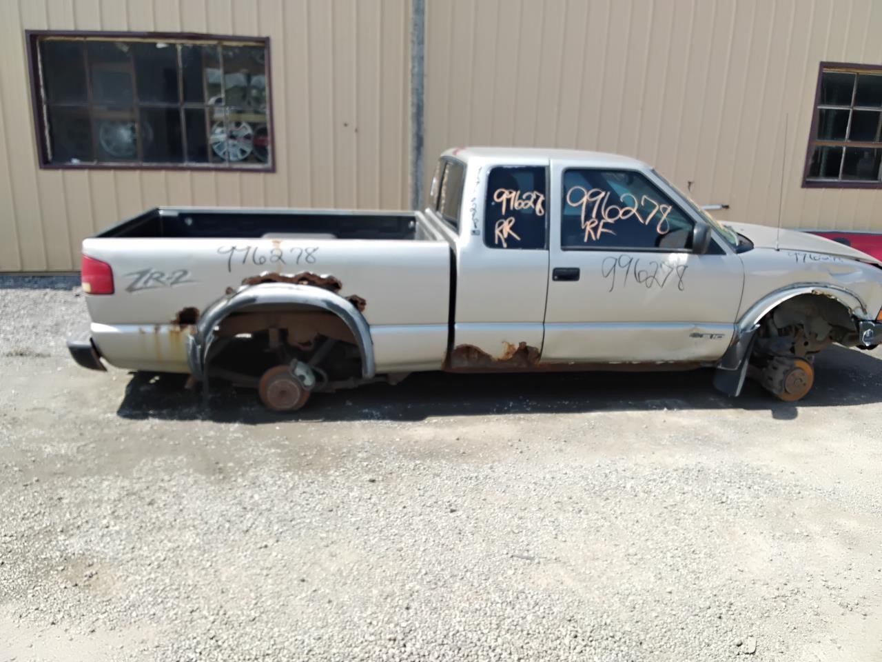 https://f005.backblazeb2.com/file/img-partshotlines-com/Inventory/MA194/Vehicle/20037_02.jpg