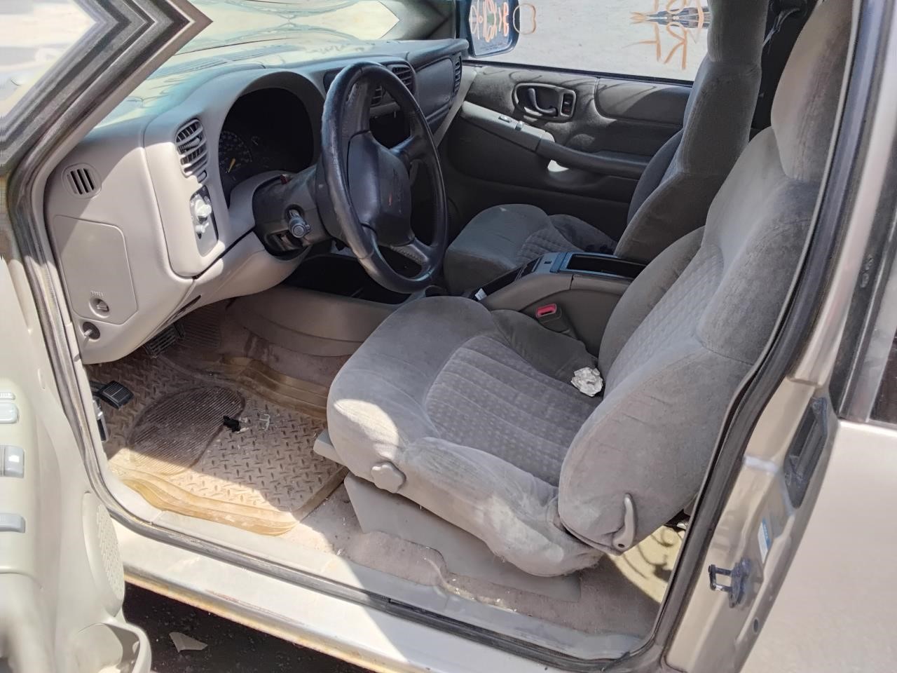 https://f005.backblazeb2.com/file/img-partshotlines-com/Inventory/MA194/Vehicle/20037_11.jpg