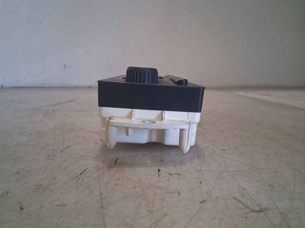 https://f005.backblazeb2.com/file/img-partshotlines-com/Inventory/MA244/Inventory/4899607_04.jpg