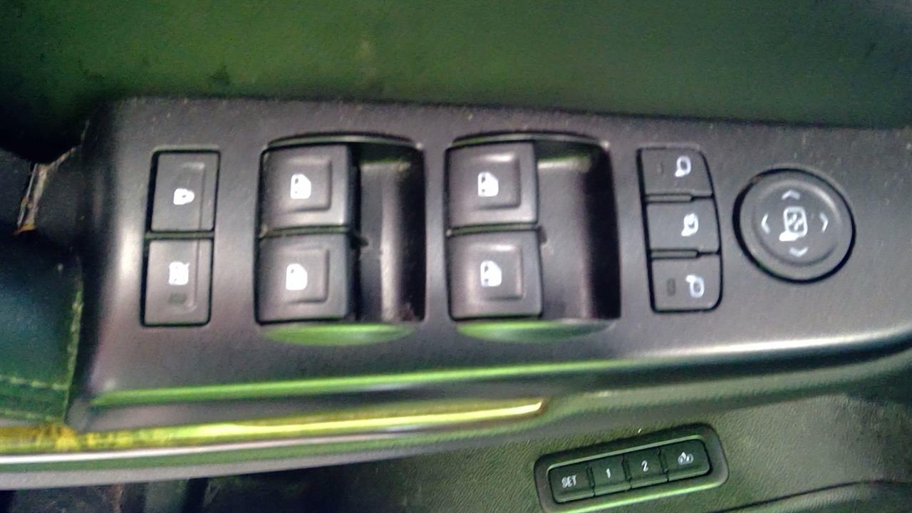 https://f005.backblazeb2.com/file/img-partshotlines-com/Inventory/MA244/Vehicle/151351_12.jpg