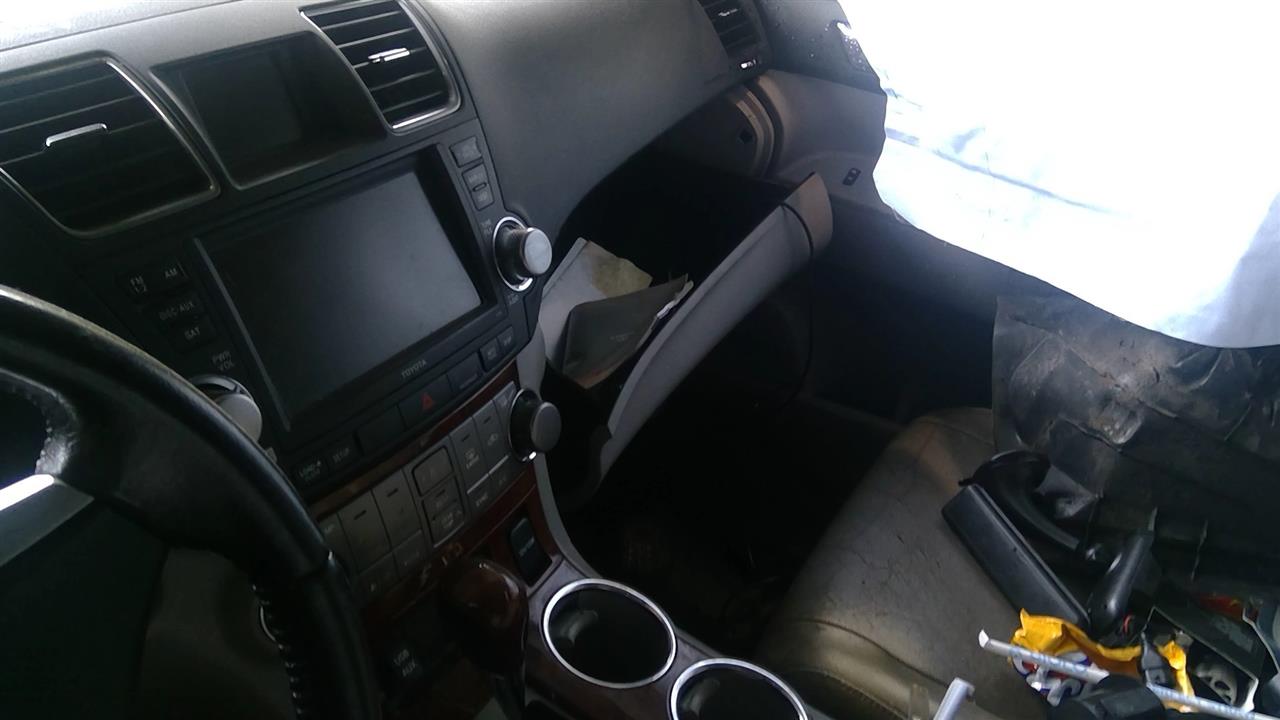 https://f005.backblazeb2.com/file/img-partshotlines-com/Inventory/MA244/Vehicle/157157_12.jpg