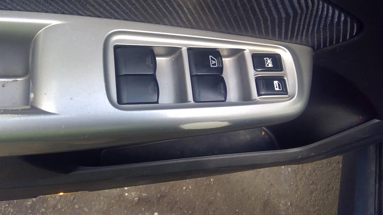 https://f005.backblazeb2.com/file/img-partshotlines-com/Inventory/MA244/Vehicle/158032_12.jpg