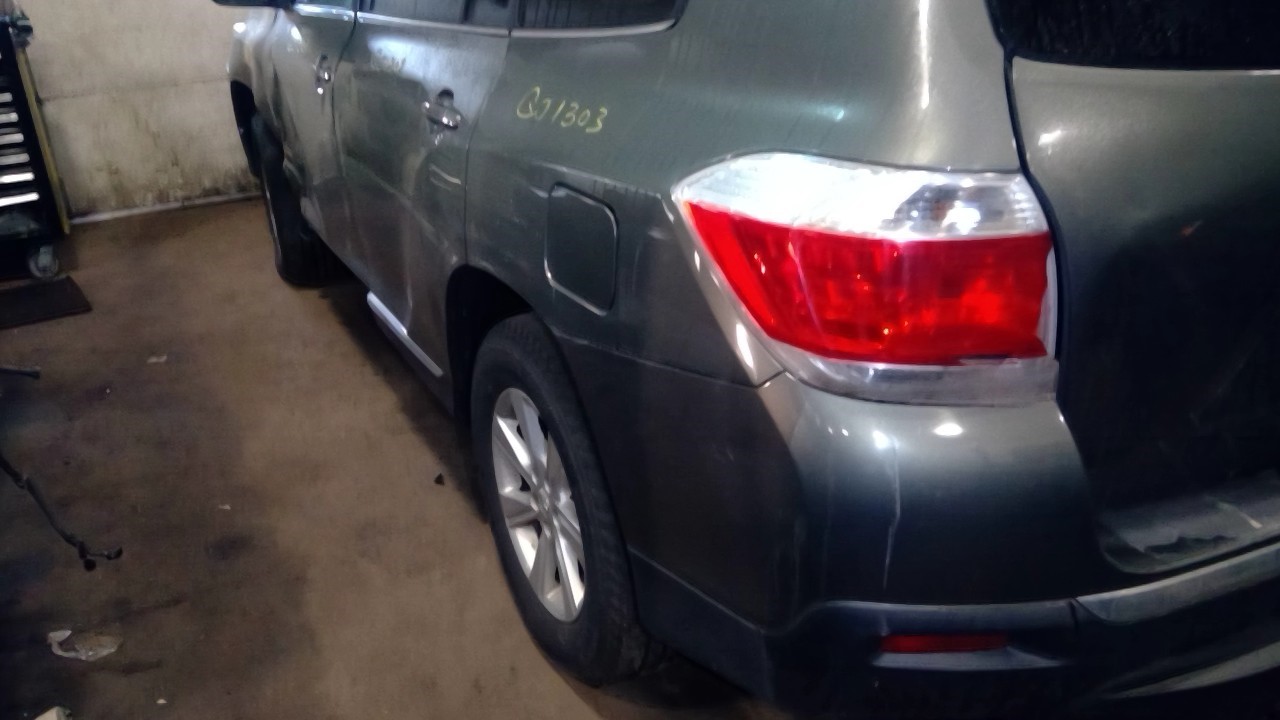 https://f005.backblazeb2.com/file/img-partshotlines-com/Inventory/MA244/Vehicle/158757_04.jpg
