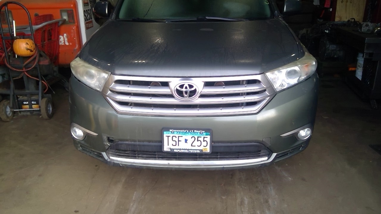https://f005.backblazeb2.com/file/img-partshotlines-com/Inventory/MA244/Vehicle/158757_09.jpg