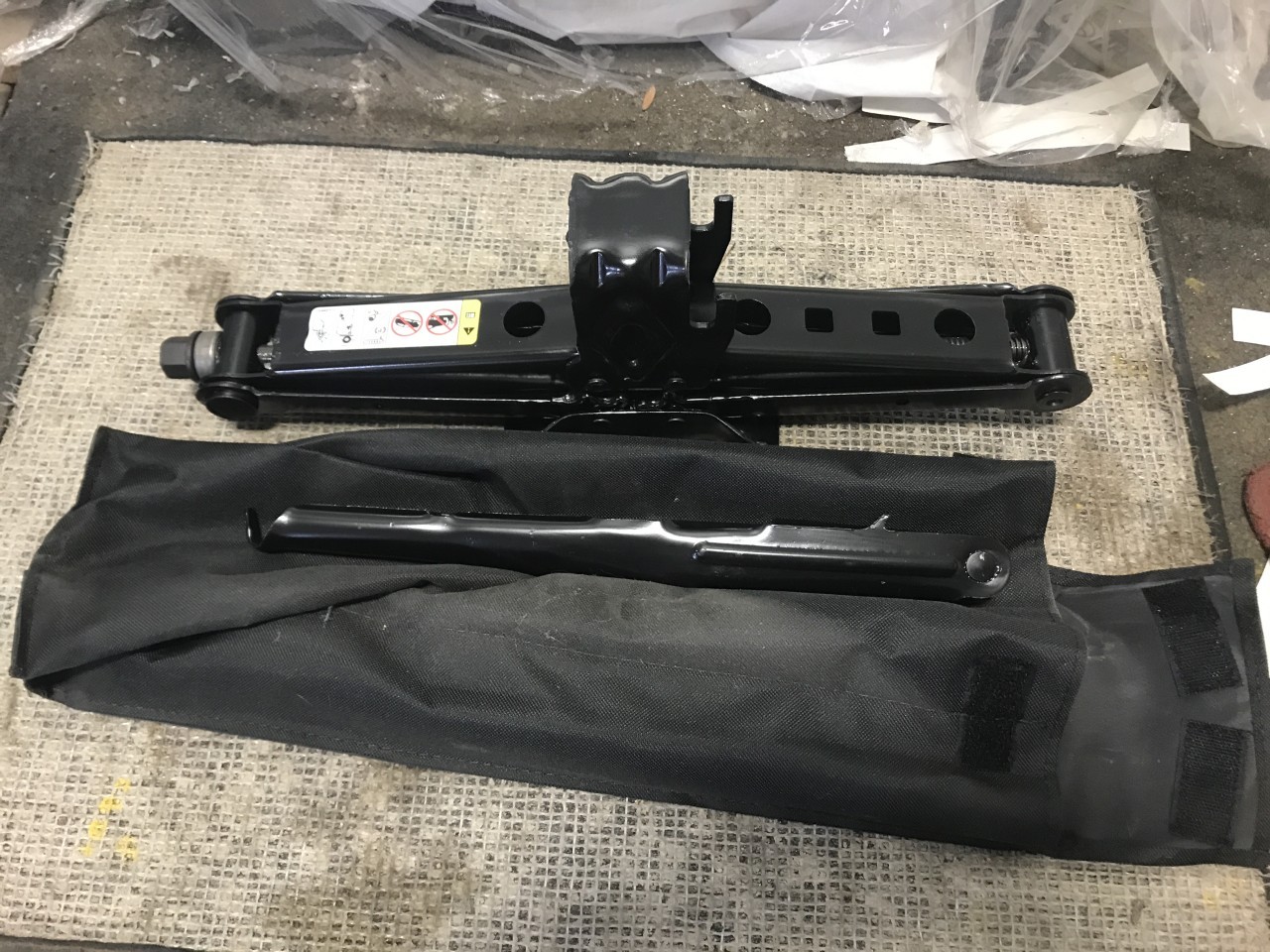 https://f005.backblazeb2.com/file/img-partshotlines-com/Inventory/MA340/Inventory/2886540_02.jpg