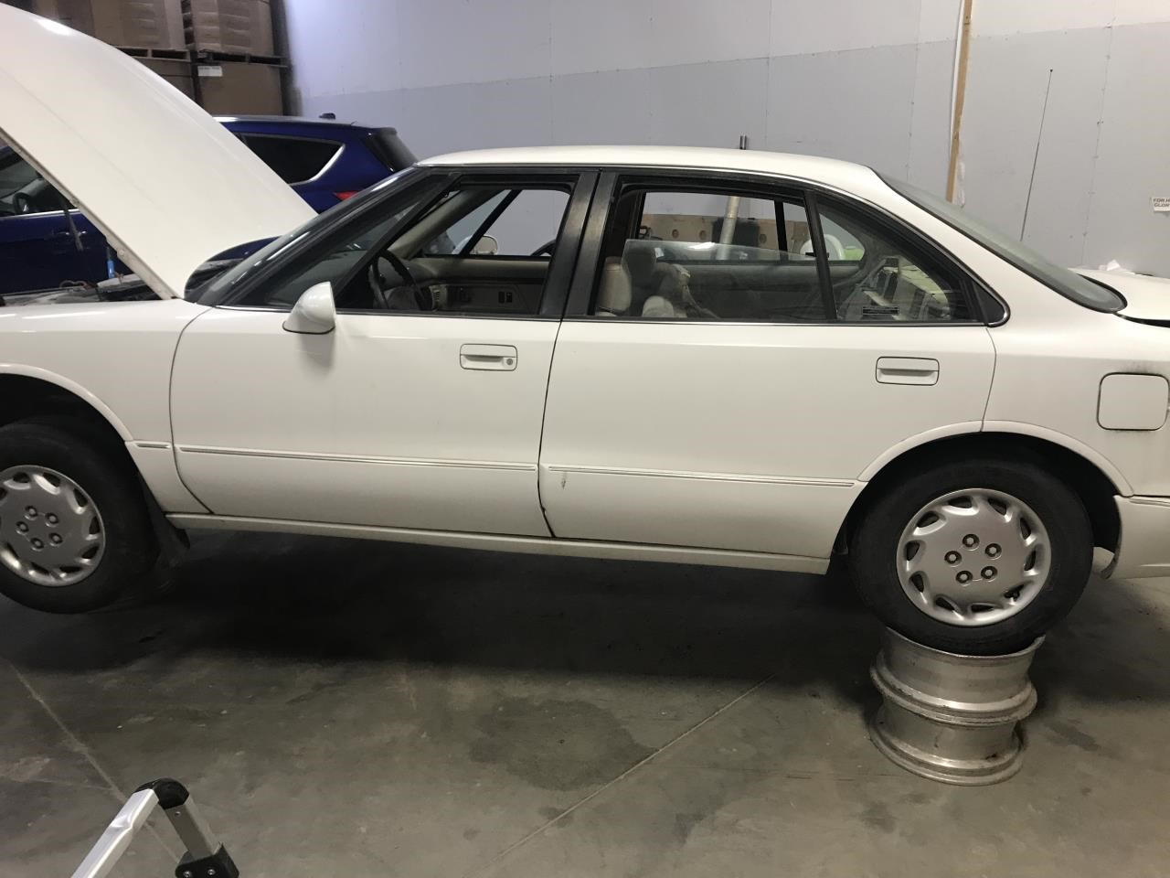 https://f005.backblazeb2.com/file/img-partshotlines-com/Inventory/MA340/Vehicle/105736_03.jpg