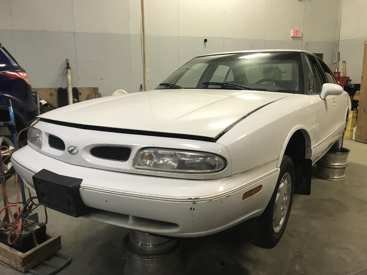 https://f005.backblazeb2.com/file/img-partshotlines-com/Inventory/MA340/Vehicle/105736_04.jpg