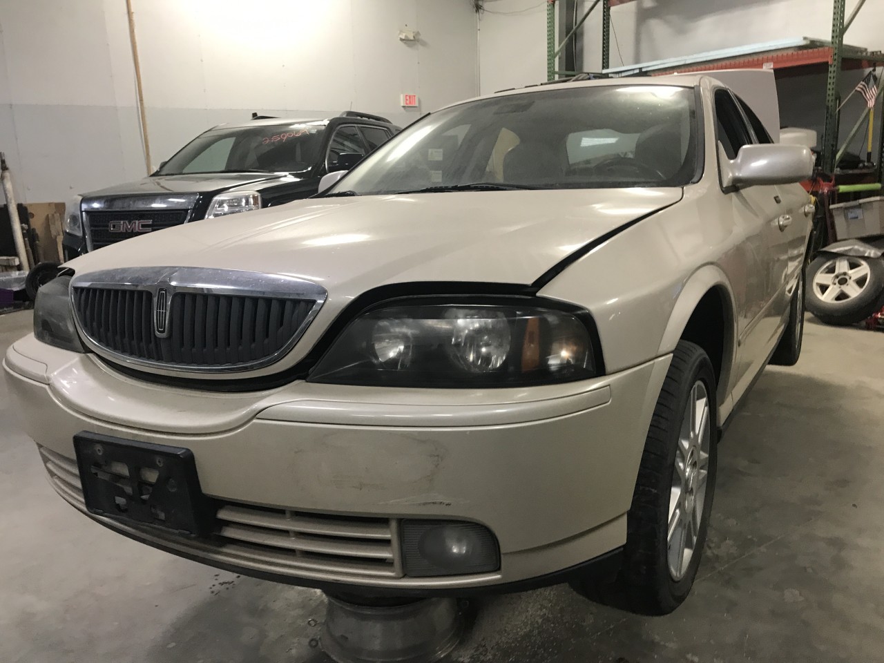 https://f005.backblazeb2.com/file/img-partshotlines-com/Inventory/MA340/Vehicle/105745_07.jpg