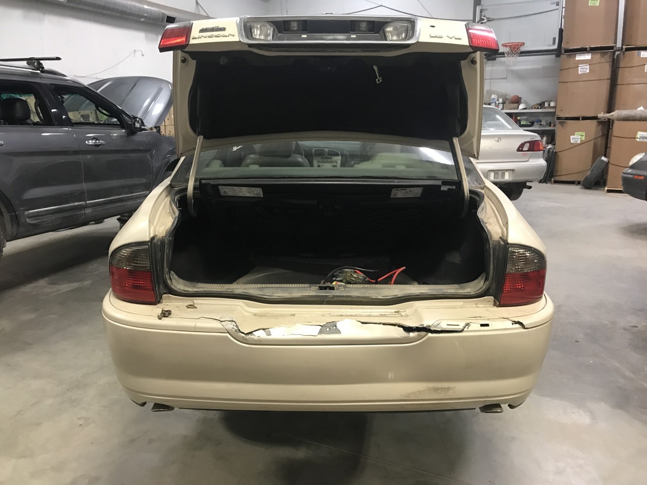 https://f005.backblazeb2.com/file/img-partshotlines-com/Inventory/MA340/Vehicle/105745_09.jpg