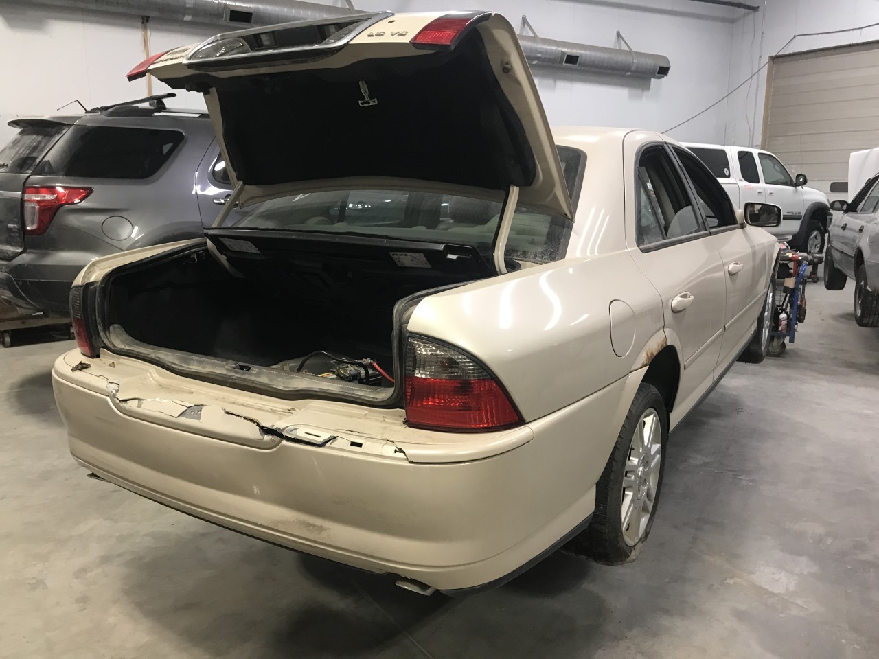 https://f005.backblazeb2.com/file/img-partshotlines-com/Inventory/MA340/Vehicle/105745_10.jpg