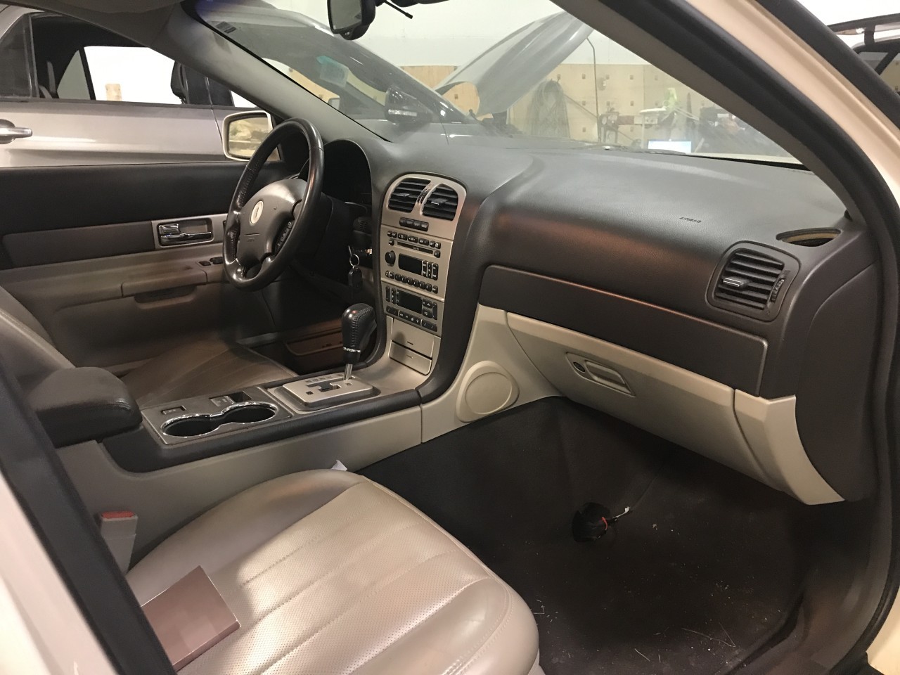 https://f005.backblazeb2.com/file/img-partshotlines-com/Inventory/MA340/Vehicle/105745_11.jpg