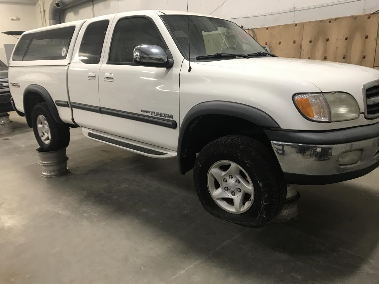 https://f005.backblazeb2.com/file/img-partshotlines-com/Inventory/MA340/Vehicle/114008_05.jpg