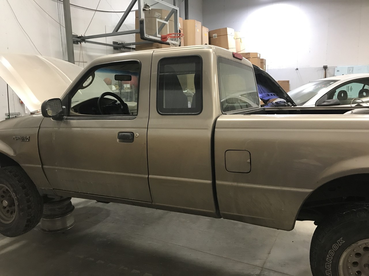 https://f005.backblazeb2.com/file/img-partshotlines-com/Inventory/MA340/Vehicle/114099_03.jpg