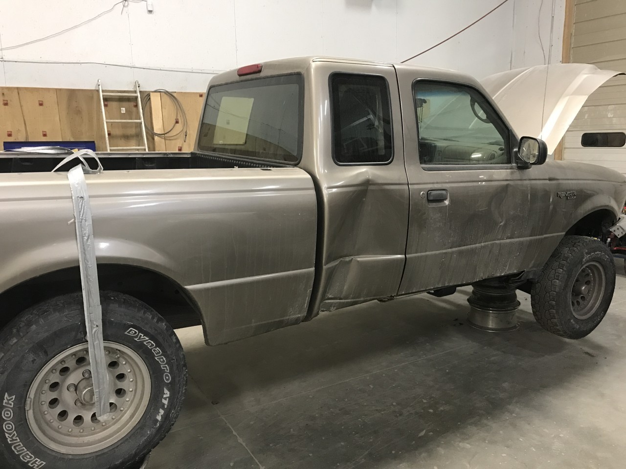 https://f005.backblazeb2.com/file/img-partshotlines-com/Inventory/MA340/Vehicle/114099_04.jpg
