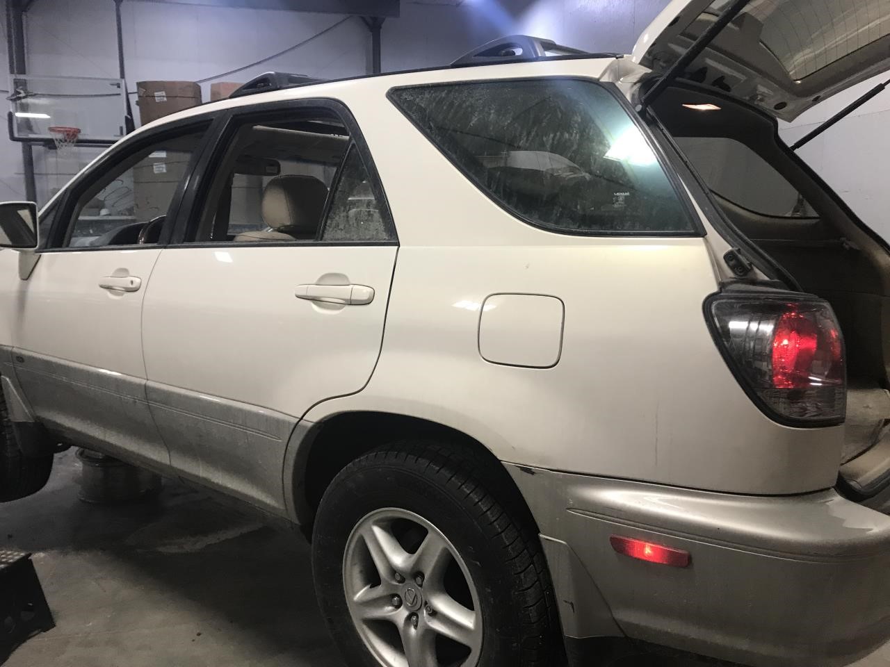 https://f005.backblazeb2.com/file/img-partshotlines-com/Inventory/MA340/Vehicle/114191_08.jpg