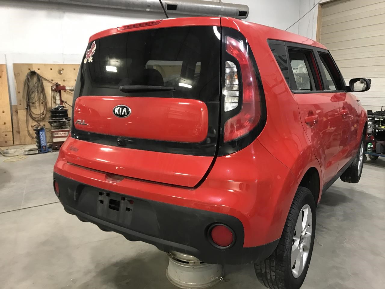 https://f005.backblazeb2.com/file/img-partshotlines-com/Inventory/MA340/Vehicle/114601_10.jpg