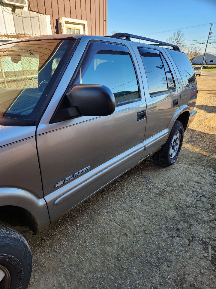 https://f005.backblazeb2.com/file/img-partshotlines-com/Inventory/MA385/Vehicle/10054_07.jpg