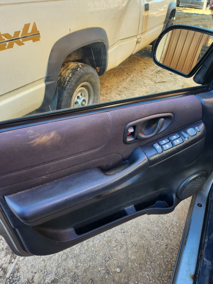 https://f005.backblazeb2.com/file/img-partshotlines-com/Inventory/MA385/Vehicle/10054_08.jpg