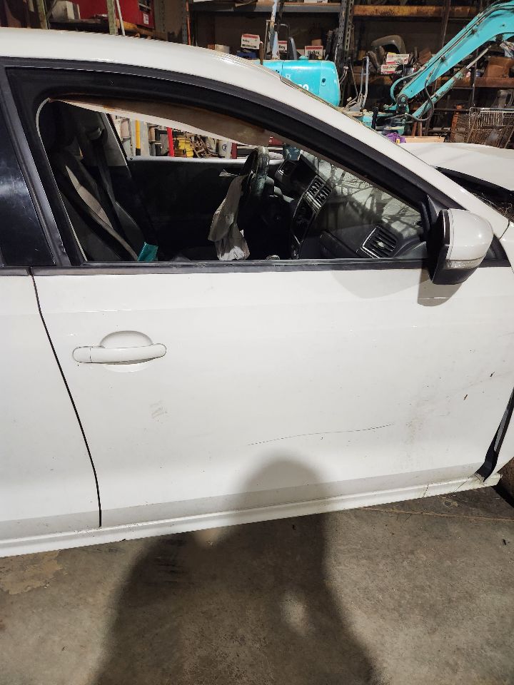 https://f005.backblazeb2.com/file/img-partshotlines-com/Inventory/MA385/Vehicle/10070_09.jpg