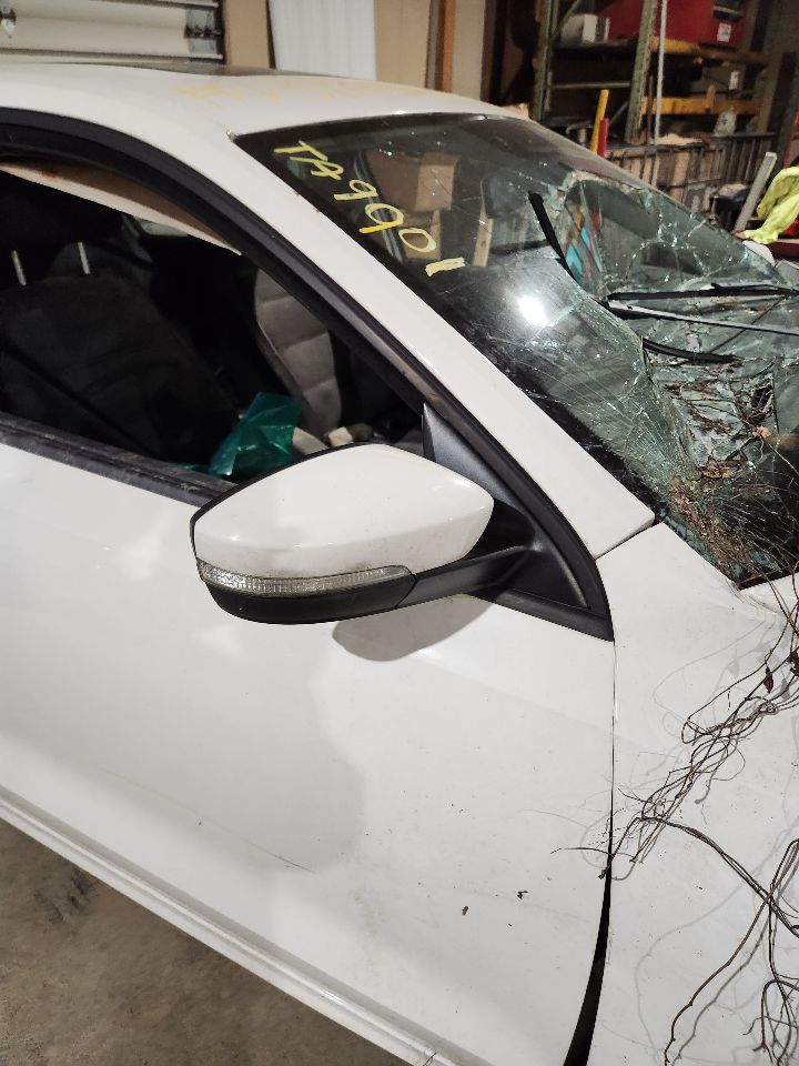 https://f005.backblazeb2.com/file/img-partshotlines-com/Inventory/MA385/Vehicle/10070_10.jpg