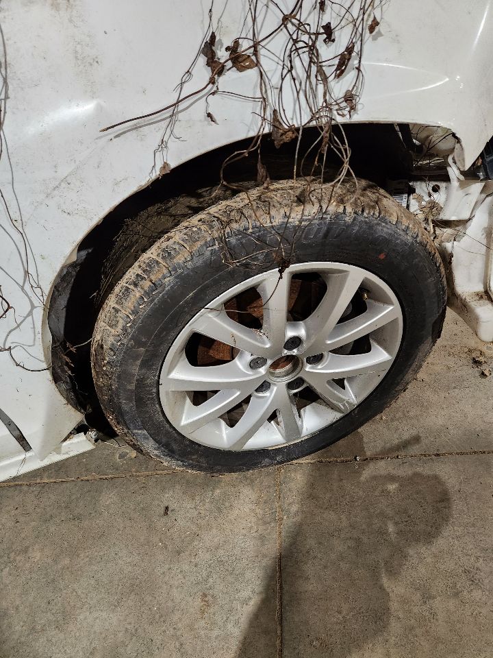 https://f005.backblazeb2.com/file/img-partshotlines-com/Inventory/MA385/Vehicle/10070_11.jpg