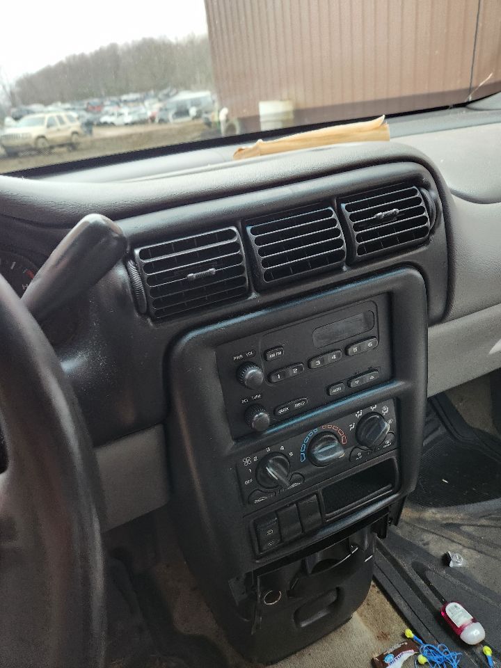 https://f005.backblazeb2.com/file/img-partshotlines-com/Inventory/MA385/Vehicle/10133_08.jpg