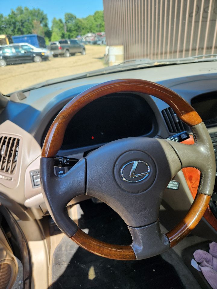 https://f005.backblazeb2.com/file/img-partshotlines-com/Inventory/MA385/Vehicle/10198_09.jpg