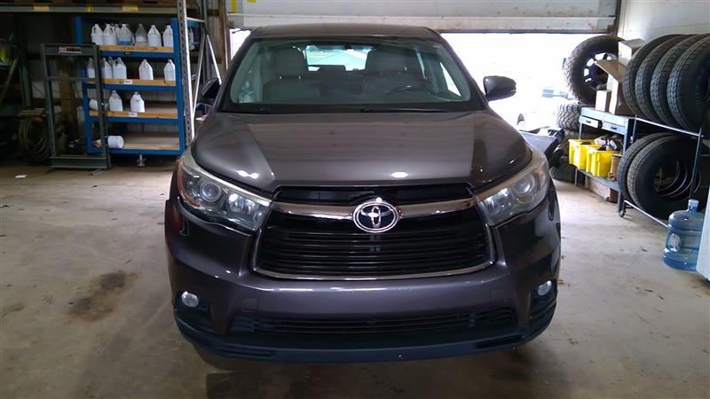https://f005.backblazeb2.com/file/img-partshotlines-com/Inventory/MA385/Vehicle/10214_02.jpg