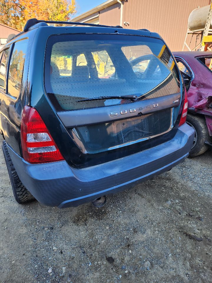 https://f005.backblazeb2.com/file/img-partshotlines-com/Inventory/MA385/Vehicle/10322_04.jpg