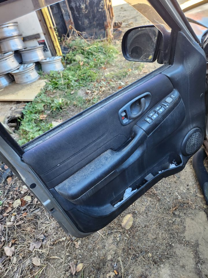 https://f005.backblazeb2.com/file/img-partshotlines-com/Inventory/MA385/Vehicle/10325_04.jpg
