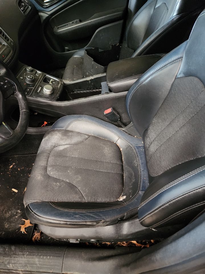 https://f005.backblazeb2.com/file/img-partshotlines-com/Inventory/MA385/Vehicle/10360_10.jpg