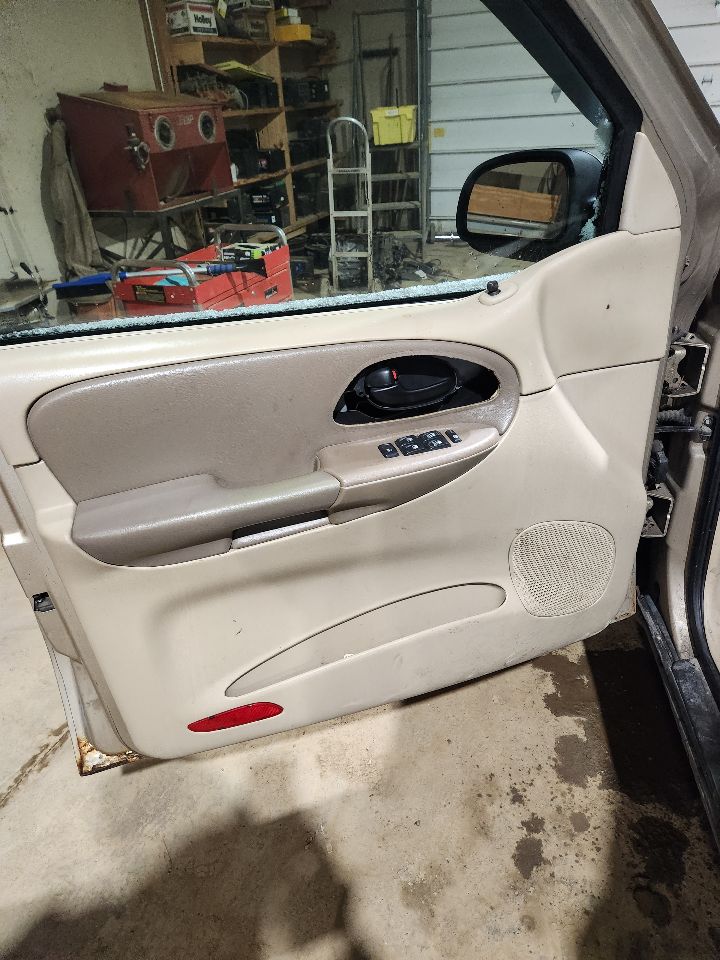https://f005.backblazeb2.com/file/img-partshotlines-com/Inventory/MA385/Vehicle/10414_09.jpg