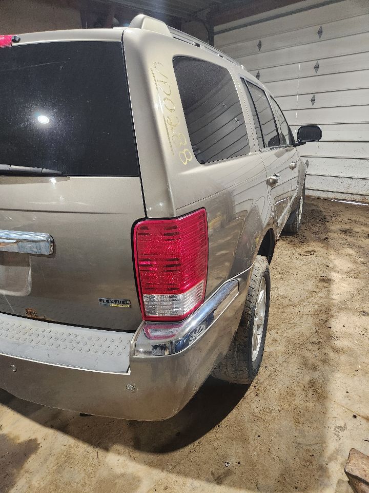 https://f005.backblazeb2.com/file/img-partshotlines-com/Inventory/MA385/Vehicle/10440_08.jpg