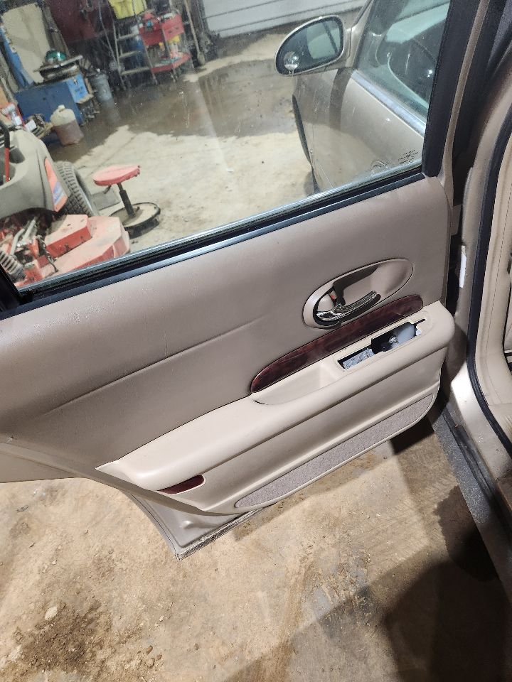 https://f005.backblazeb2.com/file/img-partshotlines-com/Inventory/MA385/Vehicle/10463_12.jpg